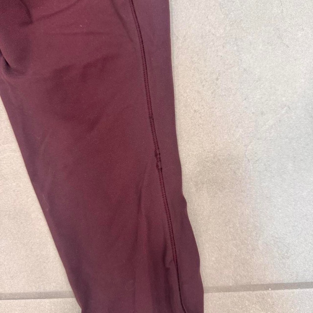 Athleta Salutation Stash Pocket 7/8 Size Small - Picture 5 of 5